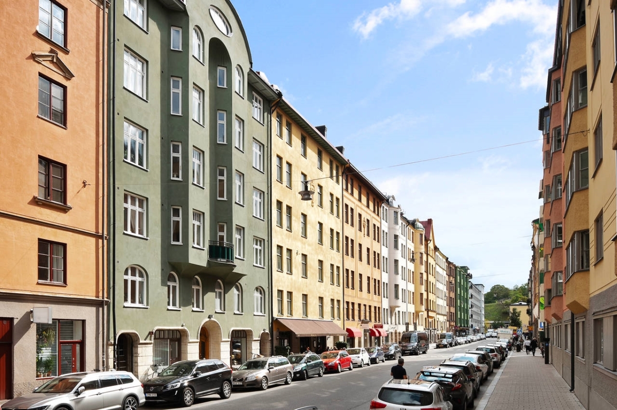 SEKELSKIFTE, STOR BALKONG OCH BÄSTA LÄGE