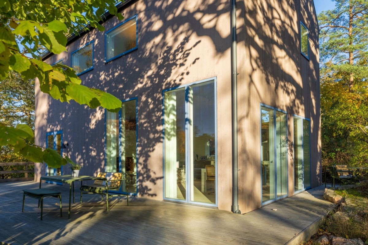 Högt bland ekarna i Österskär