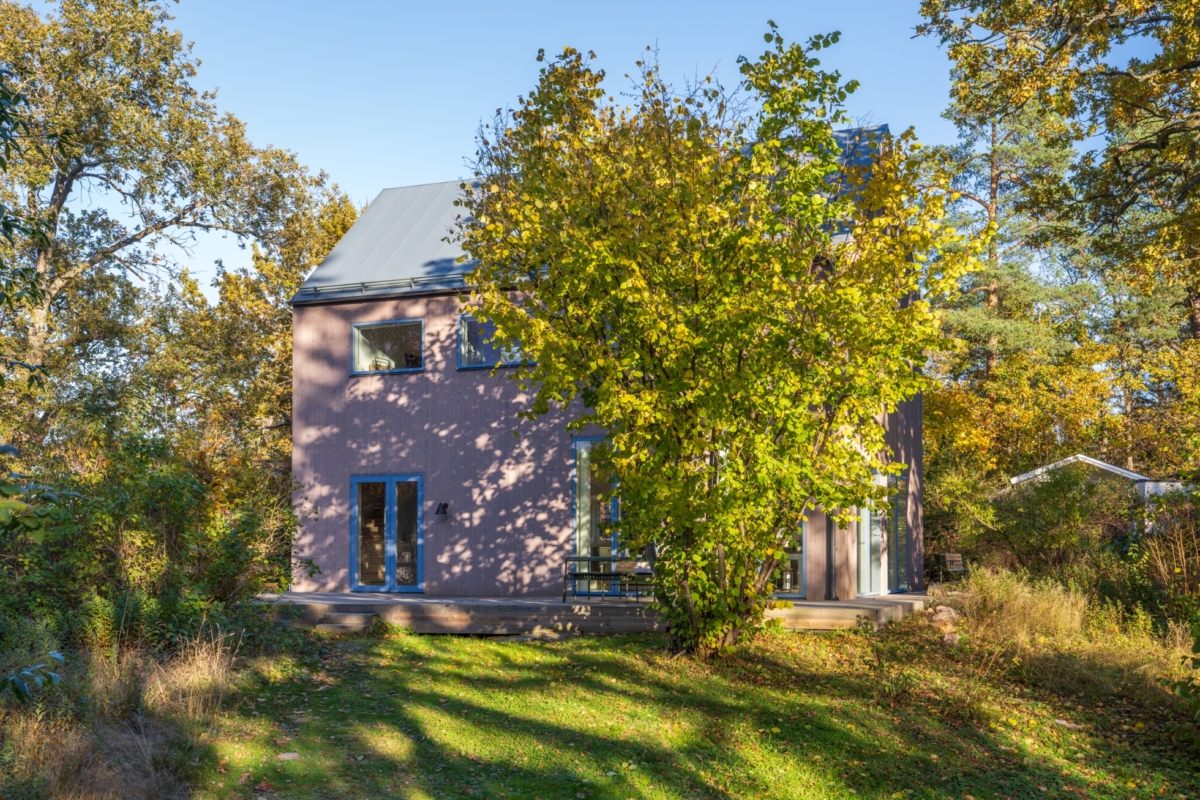 Högt bland ekarna i Österskär